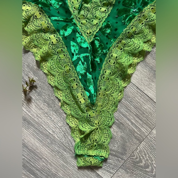 Victoria's Secret Vintage Gold Label Emerald Green Brocade Lace Teddy Bodysuit L - Picture 5 of 13